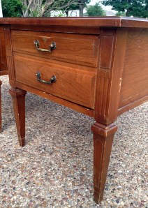 Hammary End Table Leg and Corner Detail