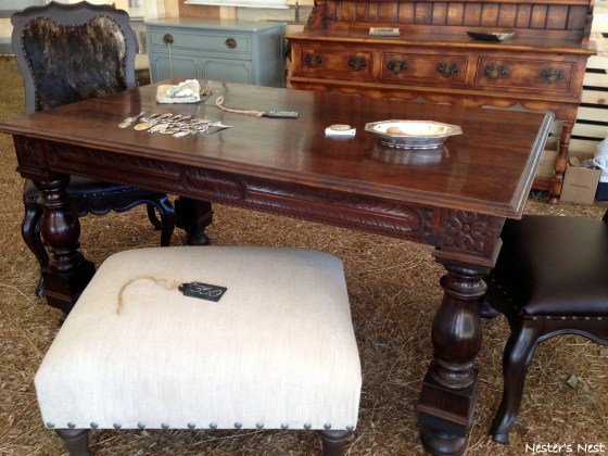 French Table 1700s - NN